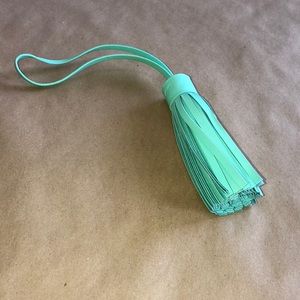 NWOT Accent Tassel
